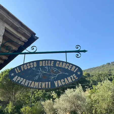 Fosso Delle Carceri Apartmán San Vitale